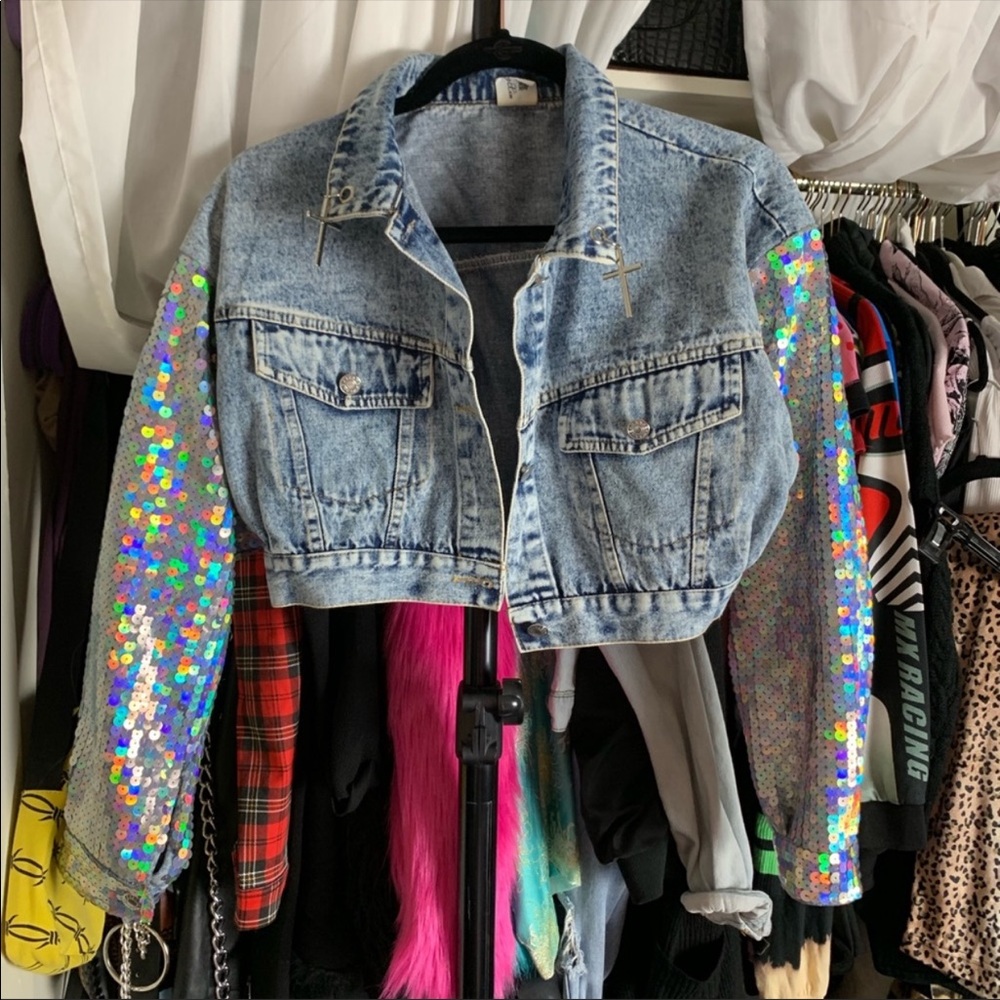 CROPPED RAINBOW SEQUIN DENIM JACKET
